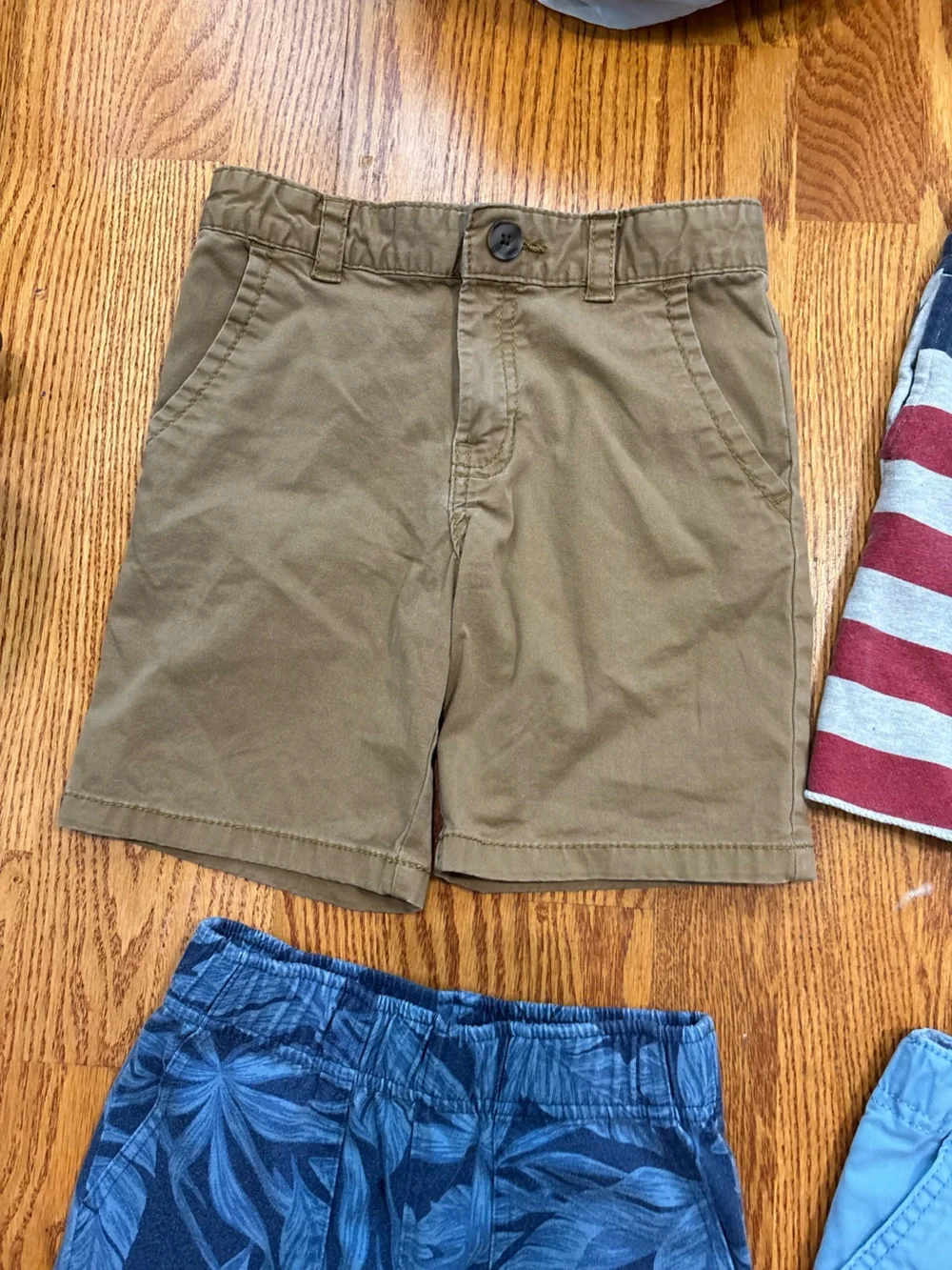 OshKosh B'gosh set of 4 shorts boys 6 Light Blue Kids Shorts 4th of July